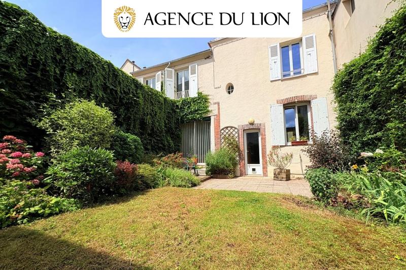 Maison - 121 m² - 6 pièces