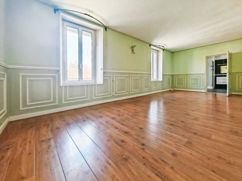 Maison - 195 m² - 6 pièces