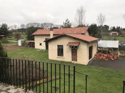 Maison traditionnelle - 380 m² - 7 pièces