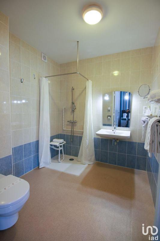 Local commercial - 1 500 m²