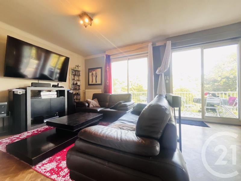 Maison - 104 m² - 5 pièces