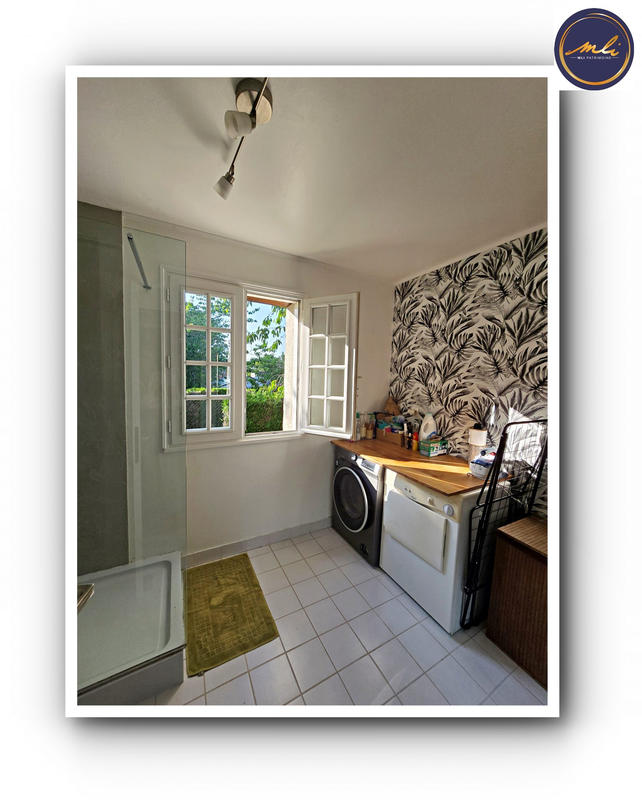 Maison traditionnelle - 175 m² - 7 pièces