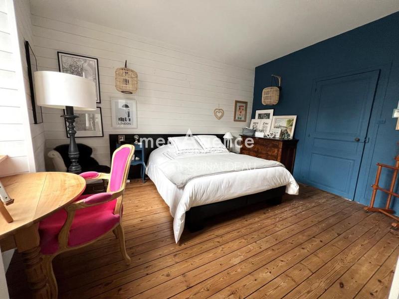 Maison - 208 m² - 9 pièces