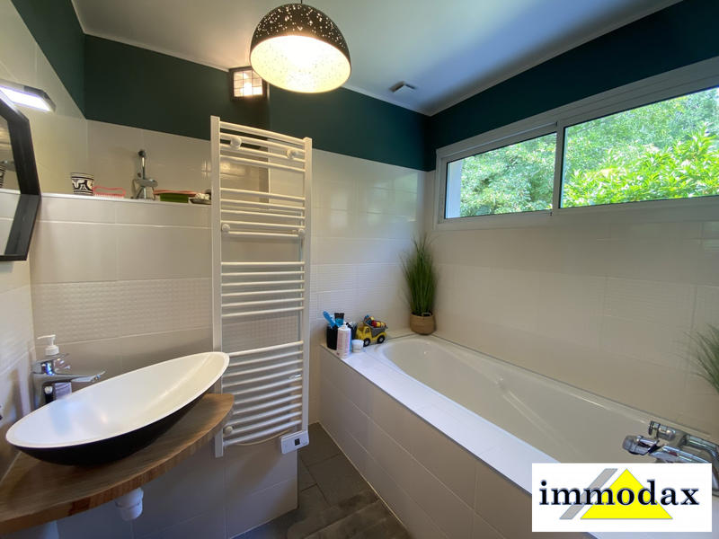 Maison contemporaine - 192 m² - 6 pièces