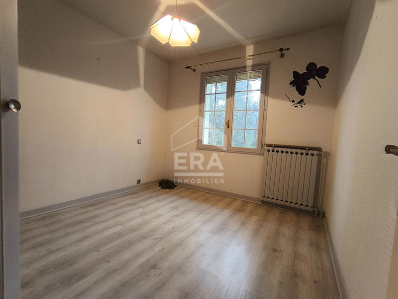 Maison - 227 m² - 9 pièces