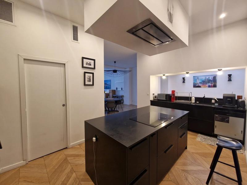 Appartement - 177 m² - 5 pièces