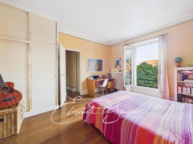 Maison de maîtres - 200 m² - 9 pièces