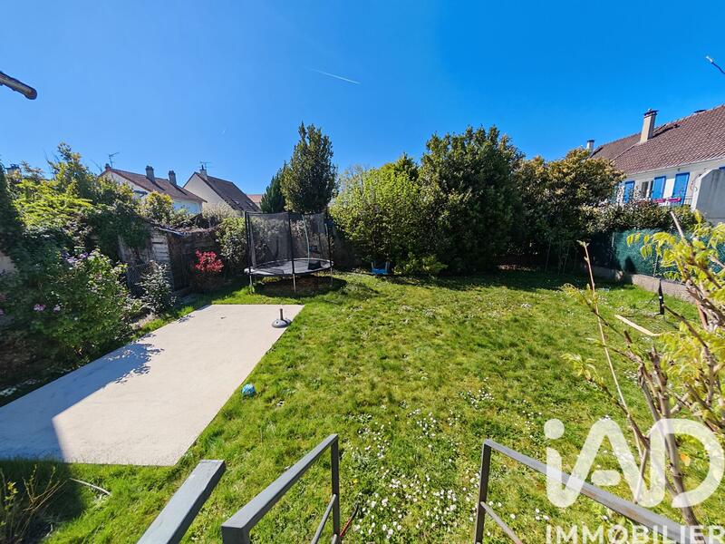 Maison - 88 m² - 6 pièces