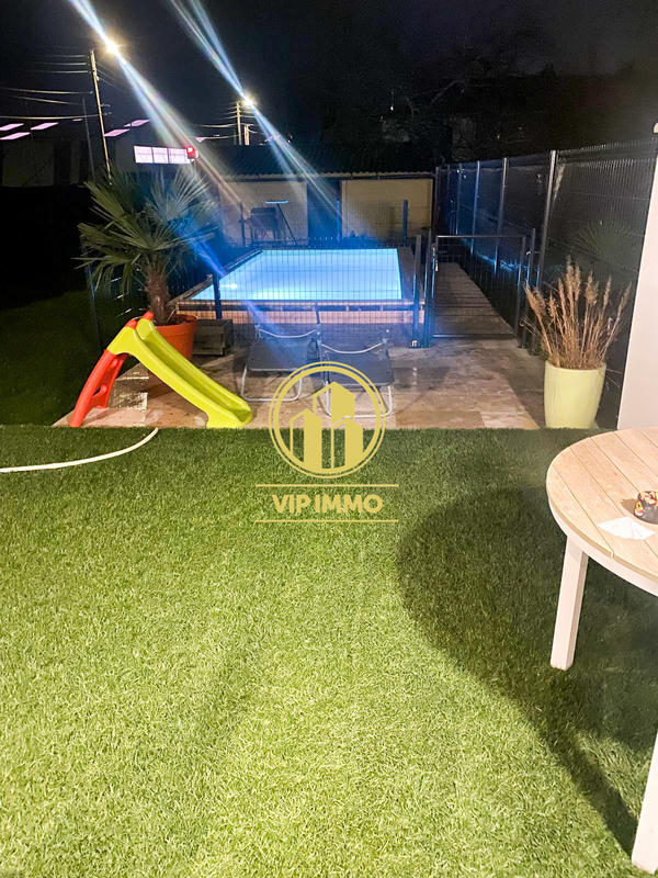 Maison - 142 m² - 8 pièces