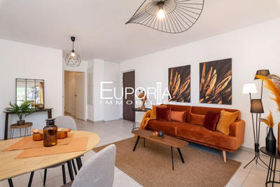 Appartement - 89 m² - 4 pièces