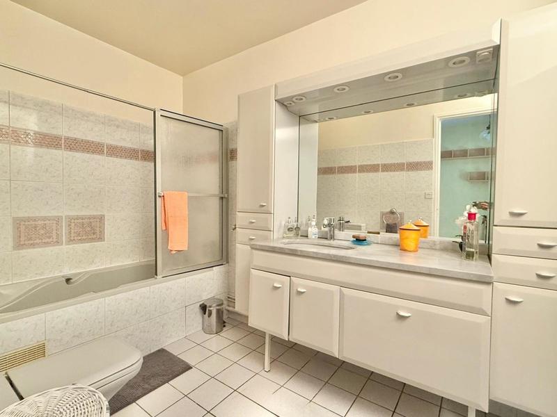 Appartement - 84 m² - 4 pièces