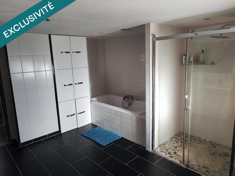 Maison - 183 m² - 7 pièces