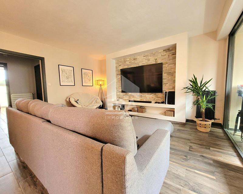 Appartement - 84 m² - 3 pièces