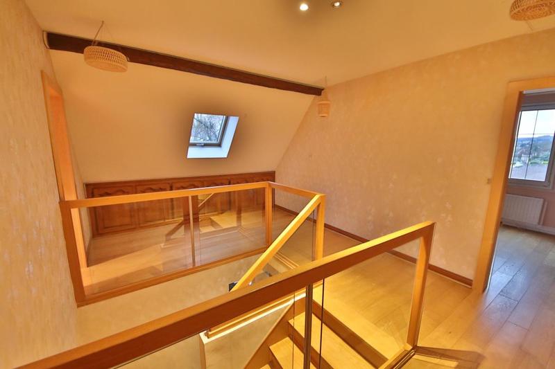 Maison - 211 m² - 10 pièces