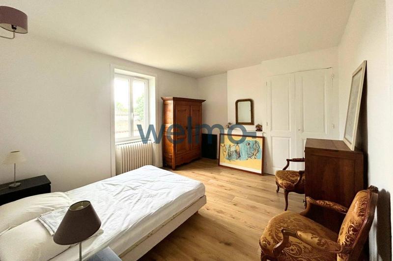 Maison en pierre - 285 m² - 12 pièces