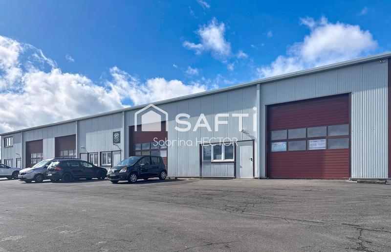 Maison - 1 635 m² - 6 pièces