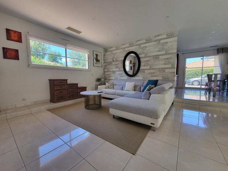 Maison contemporaine - 222 m² - 6 pièces