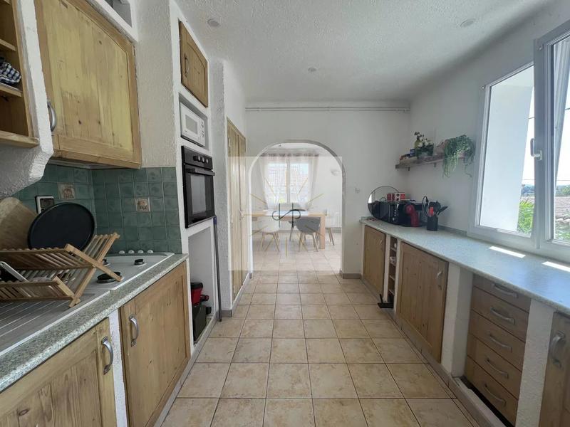 Maison - 92 m² - 5 pièces