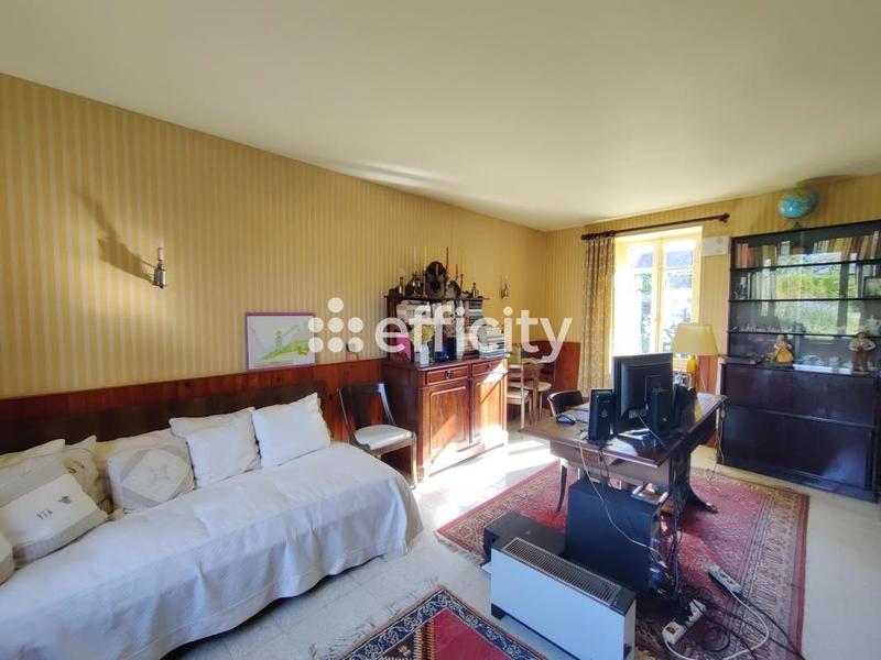 Maison - 180 m² - 7 pièces