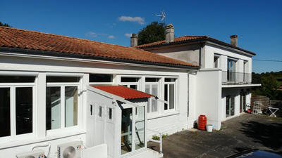 Maison - 205 m² - 10 pièces