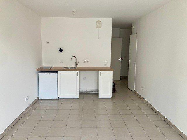 Studio - 28 m² - 1 pièce