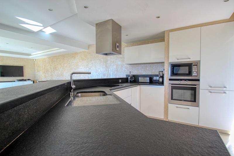 Villa - 450 m² - 8 pièces