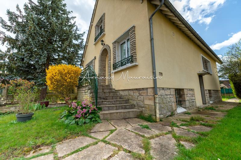 Maison - 142 m² - 6 pièces