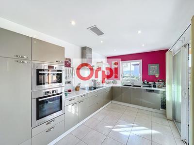 Villa - 100 m² - 4 pièces