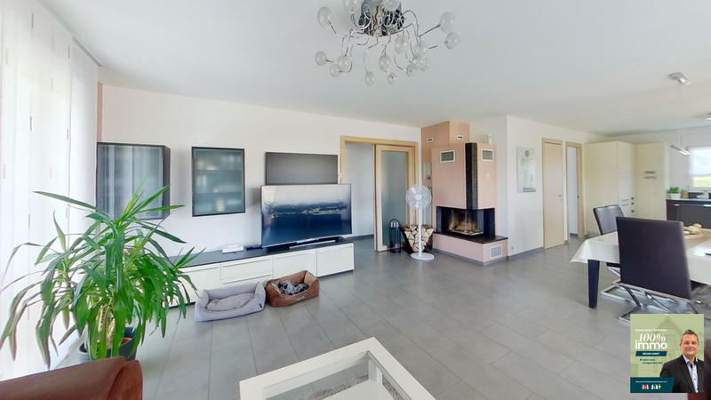 Maison - 260 m² - 6 pièces