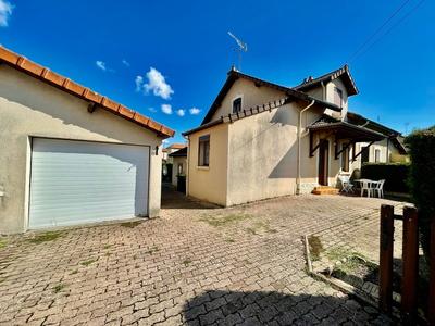 Maison - 92 m² - 5 pièces