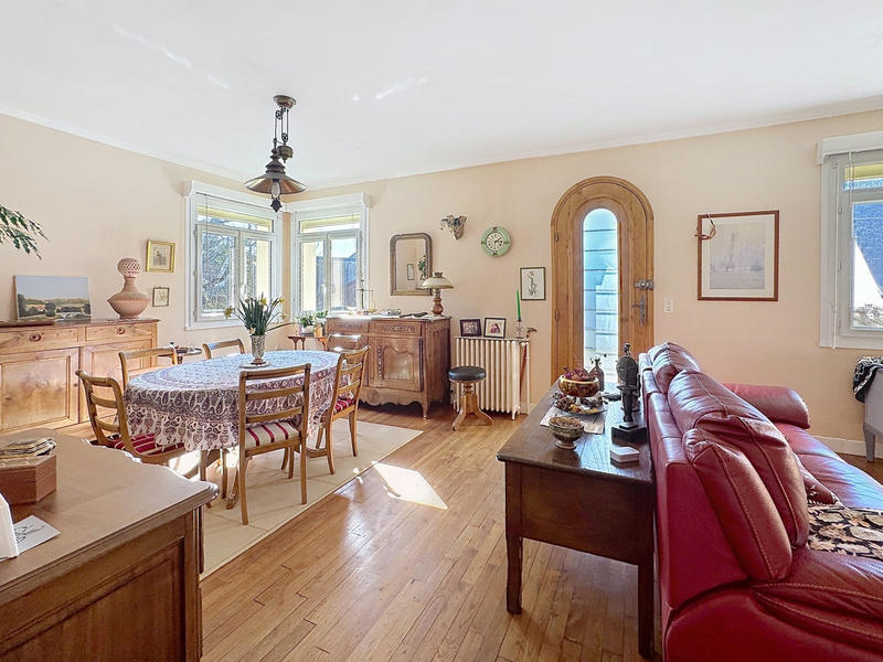 Maison - 102 m² - 6 pièces