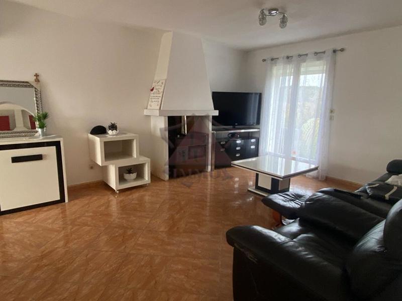 Maison - 99 m² - 6 pièces