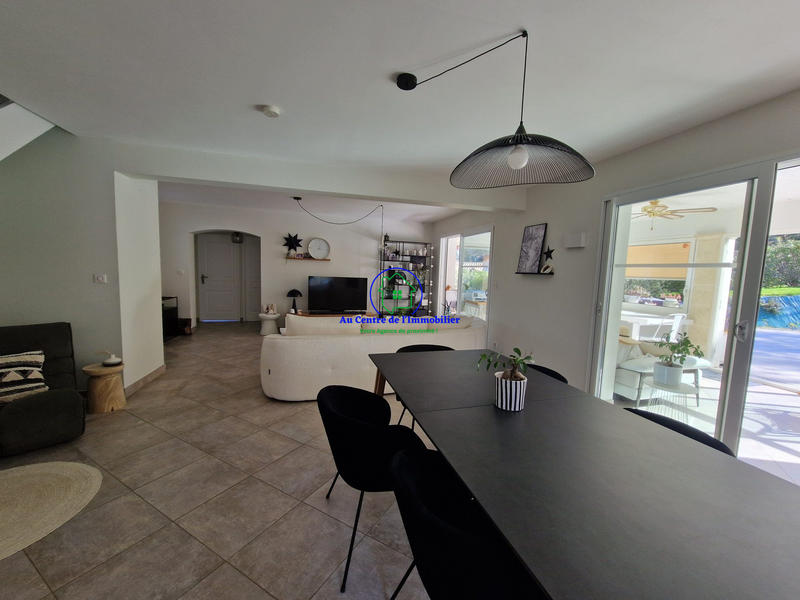 Villa - 164 m² - 8 pièces