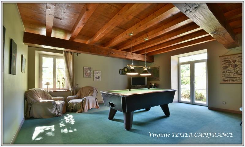 Longère - 327 m² - 10 pièces