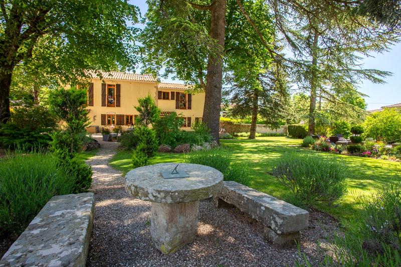 Maison de domaine - 500 m² - 15 pièces