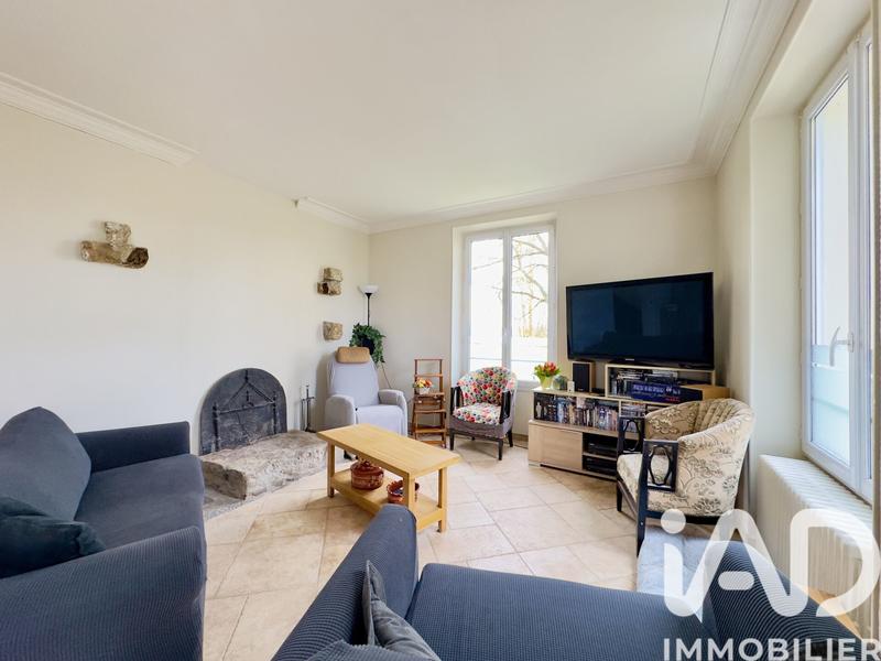 Maison - 200 m² - 8 pièces
