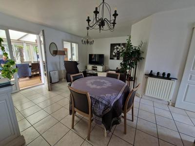 Maison traditionnelle - 82 m² - 4 pièces