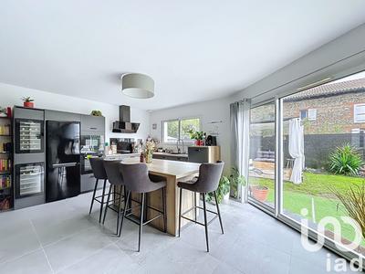 Maison - 96 m² - 4 pièces