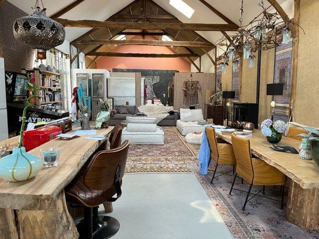 Maison traditionnelle - 275 m² - 8 pièces