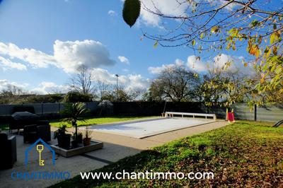 Maison - 186 m² - 8 pièces