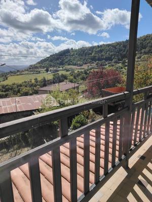 Maison - 112 m² - 4 pièces