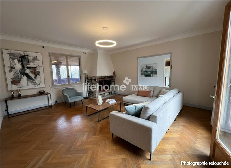 Maison - 231 m² - 9 pièces