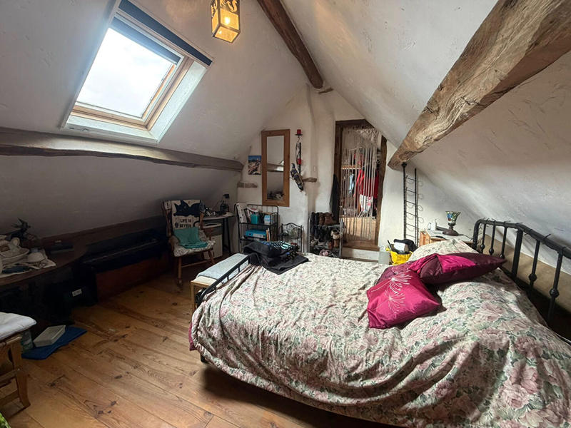 Maison - 101 m² - 7 pièces