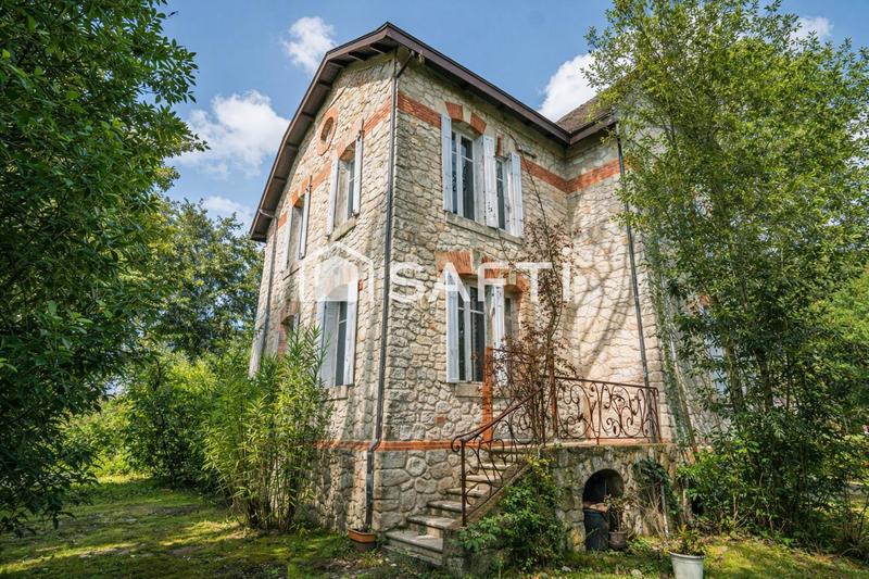 Maison de maîtres - 245 m² - 6 pièces