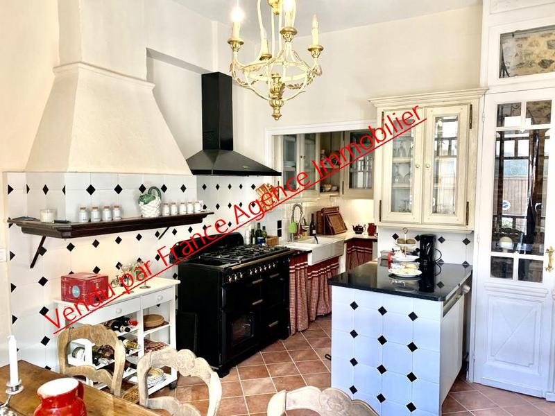 Maison bourgeoise - 180 m² - 5 pièces