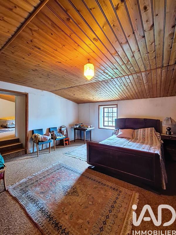 Maison - 215 m² - 7 pièces