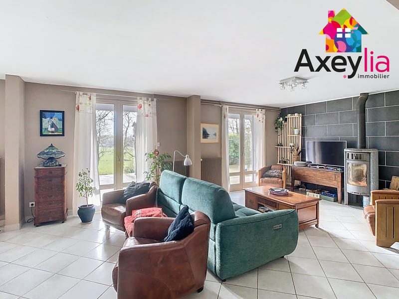 Maison - 303 m² - 10 pièces