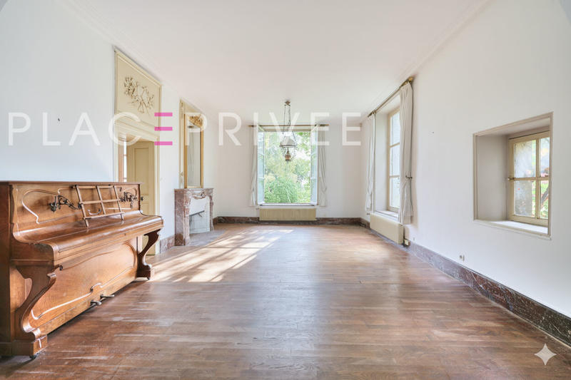 Demeure - 485 m² - 19 pièces