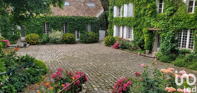 Maison - 600 m² - 15 pièces