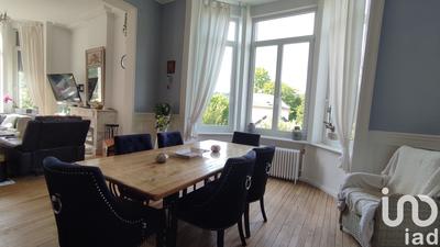 Maison - 208 m² - 9 pièces